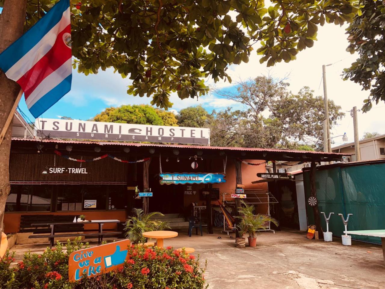 Tsunami Hostel Tamarindo Kültér fotó