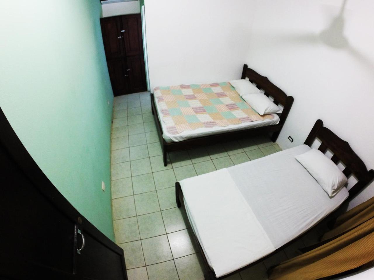 Tsunami Hostel Tamarindo Kültér fotó