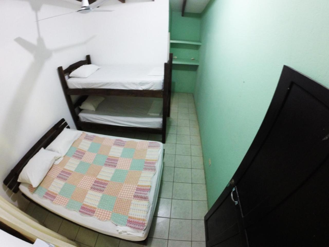 Tsunami Hostel Tamarindo Kültér fotó